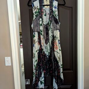 Fleur De Lis flowy boho vest. Size Medium